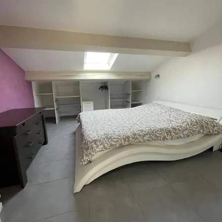 Διαμέρισμα Duplex 80m2 A 5mins De La